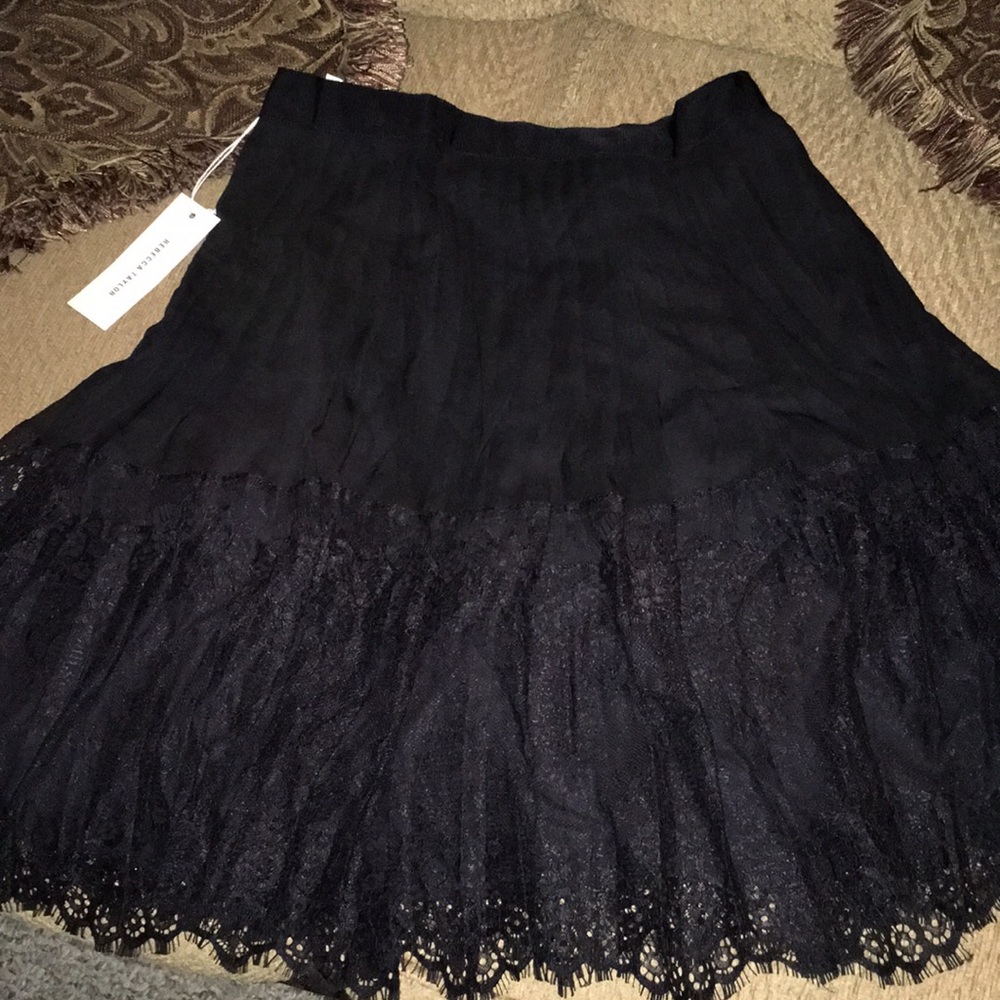 Lace details and ruffled skirt New
